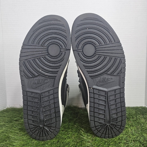 Air Jordan 1 Retro High OG 'Patina' 555088-033 - Picture 9 of 10